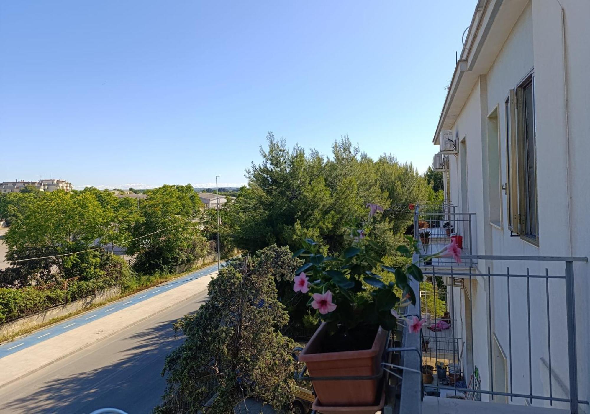 Le Rondini Apartment Trani Exterior photo